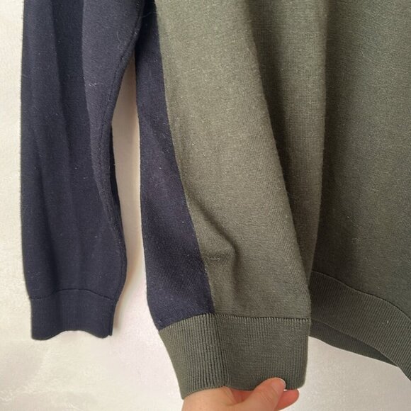 COS 100% wool two toned crew neck lightweight sweater green navy size small - Picture 4 of 5